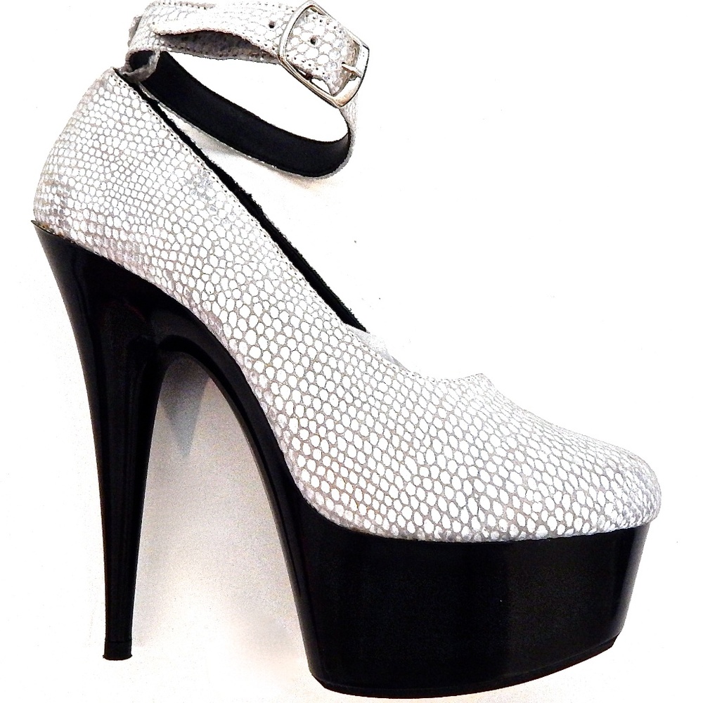 GASOLINE GLAMOUR RENEGADE PYTHON PUMPS